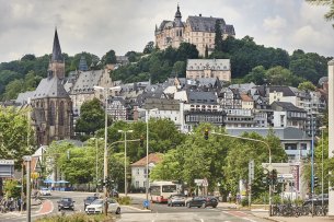 Stadt Marburg verankert Klima-Governance in ihremKoalitionsvertrag und hebt die Kooperationmit dem Deutsch-FranzösischenZukunftswerkhervor.